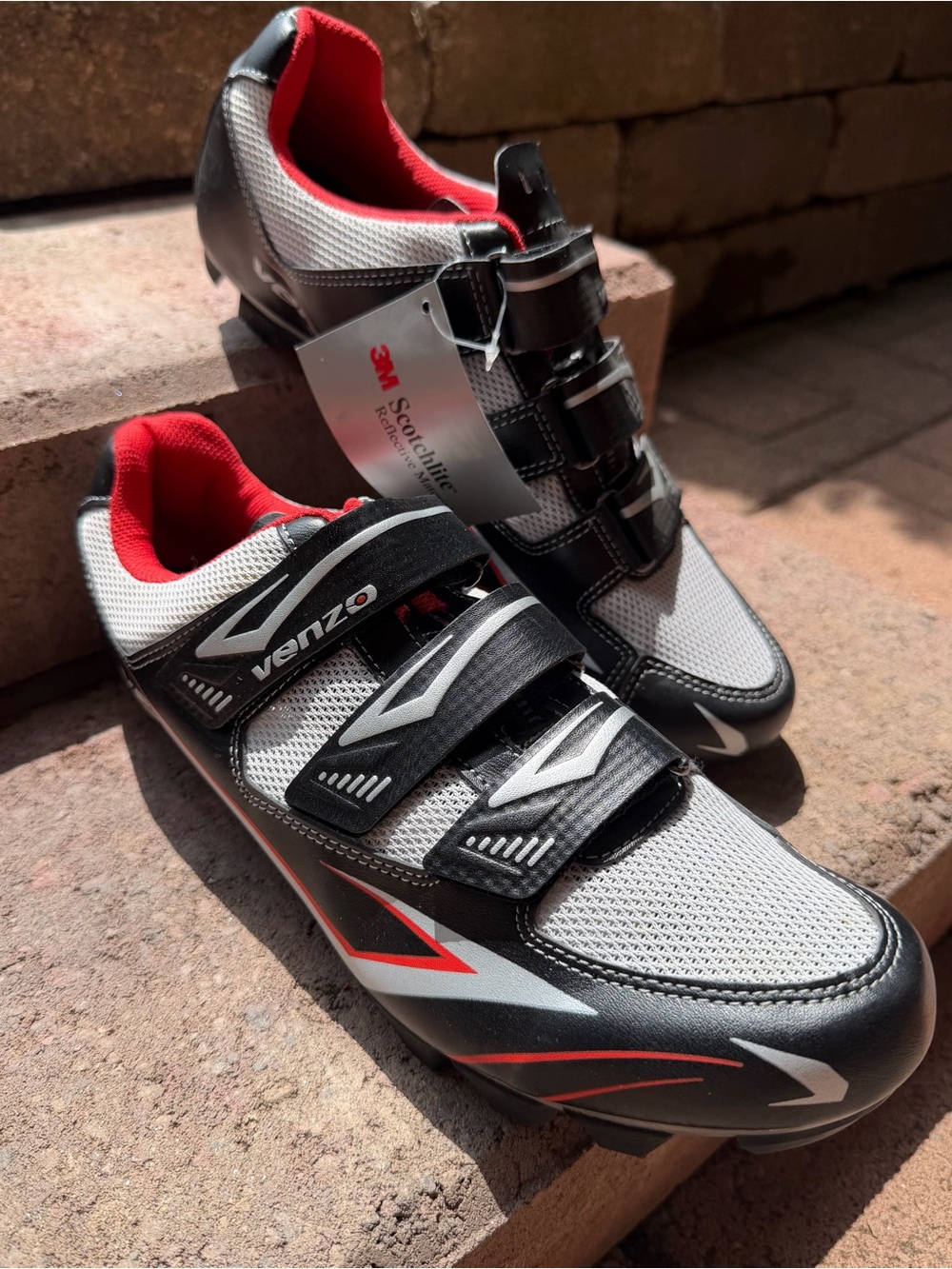 Venzo Men's Athletic Cycling Shoes — Black, White & Red